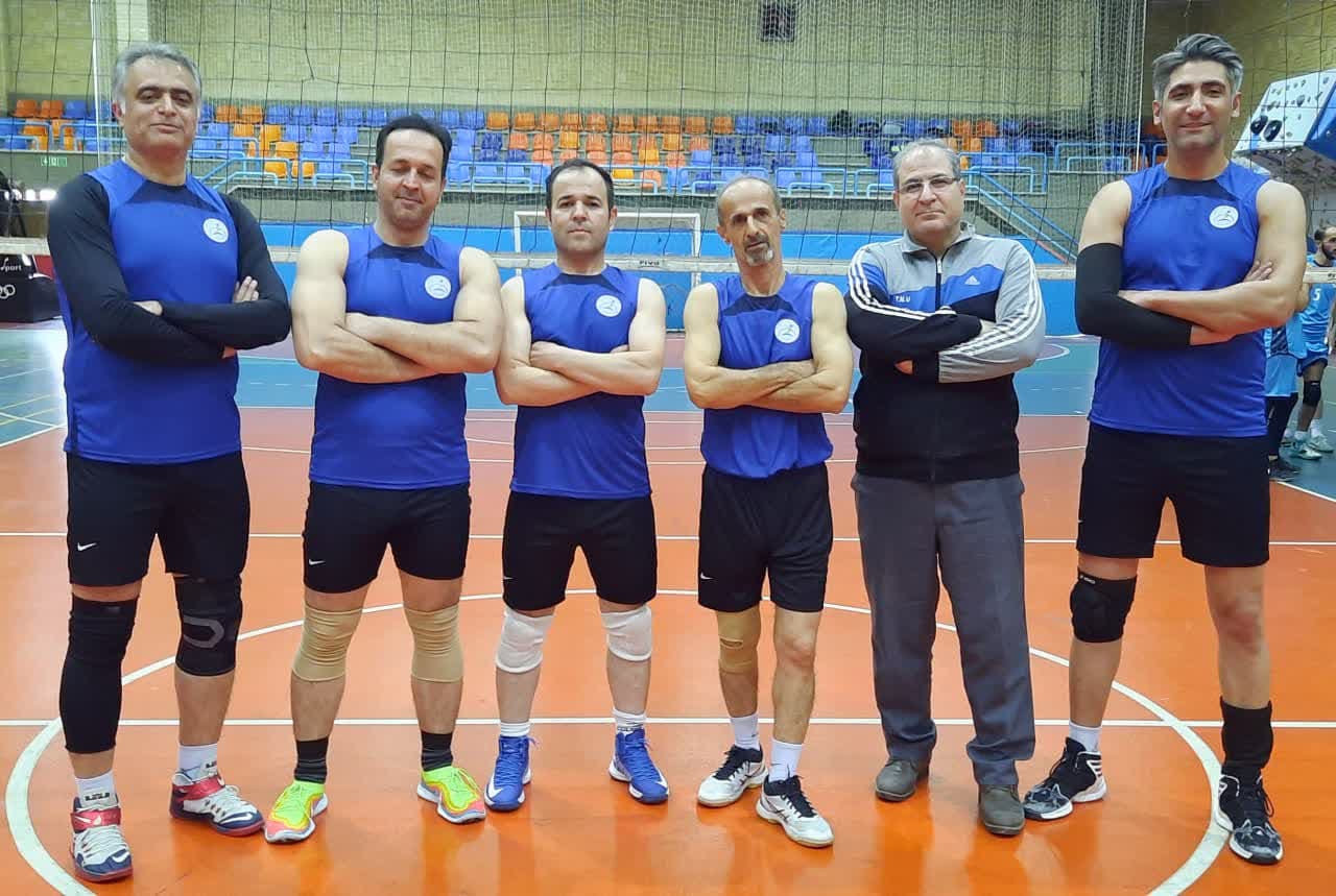 قهرمانی معاونت توسعه منابع و سرمایه انسانی در لیگ والیبال کارکنان دانشگاه