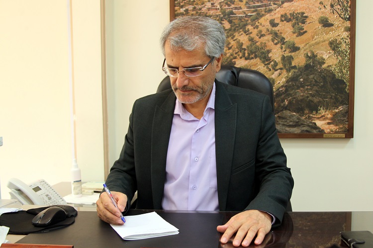 معاون توسعه منابع و سرمایه انسانی دانشگاه ابقا شد