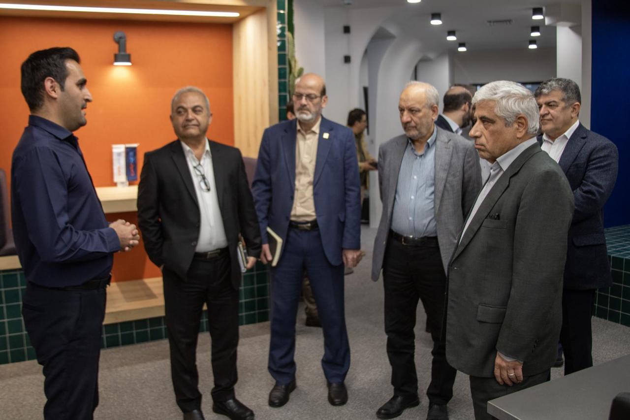 سرپرست دانشگاه از صندوق پژوهش و فناوری استان البرز بازدید کرد