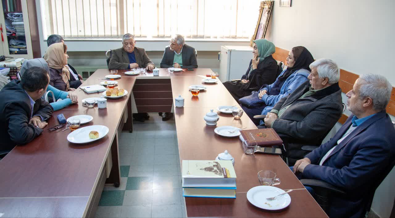 دیدار جمعی از استادان و پژوهشگران تاجیکستان با استادان زبان و ادبيات فارسي دانشگاه